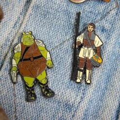 Pin Kings Star Wars Enamel Pin Badge Set 1.27 – Princess Leia Organa (Boushh Disguise) And Gamorrean Guard -JustGeek Online Shop sw kenner pin kings 1.27 5