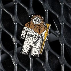 Pin Kings Star Wars Enamel Pin Badge Set 1.28 – Emperor’s Royal Guard And Chief Chirpa -JustGeek Online Shop sw kenner pin kings 1.28 4
