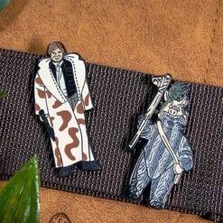Pin Kings Star Wars Enamel Pin Badge Set 1.38 – Han Solo (in Trench Coat) And Teebo -JustGeek Online Shop sw kenner pin kings 1.38 5