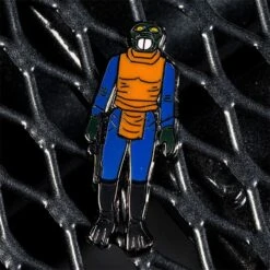 Pin Kings Star Wars Enamel Pin Badge Set 1.8 – Walrus Man And Snaggletooth -JustGeek Online Shop sw kenner pin kings 1.8 4