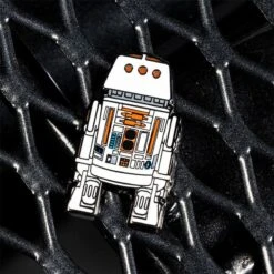 Pin Kings Star Wars Enamel Pin Badge Set 1.9 – Luke Skywalker: X Wing Pilot And R5 D4 -JustGeek Online Shop sw kenner pin kings 1.9 3