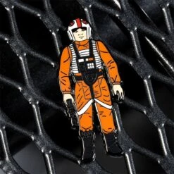 Pin Kings Star Wars Enamel Pin Badge Set 1.9 – Luke Skywalker: X Wing Pilot And R5 D4 -JustGeek Online Shop sw kenner pin kings 1.9 4